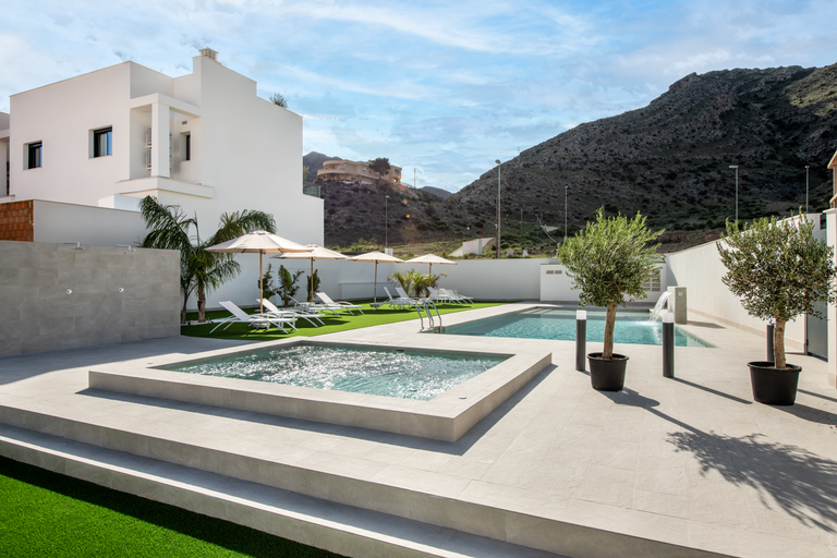 Property thumbnail 6