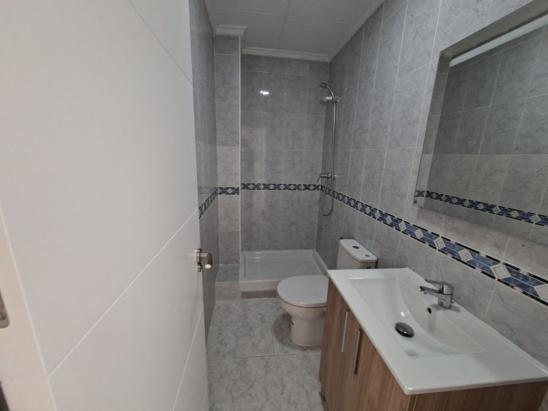 Property thumbnail 12