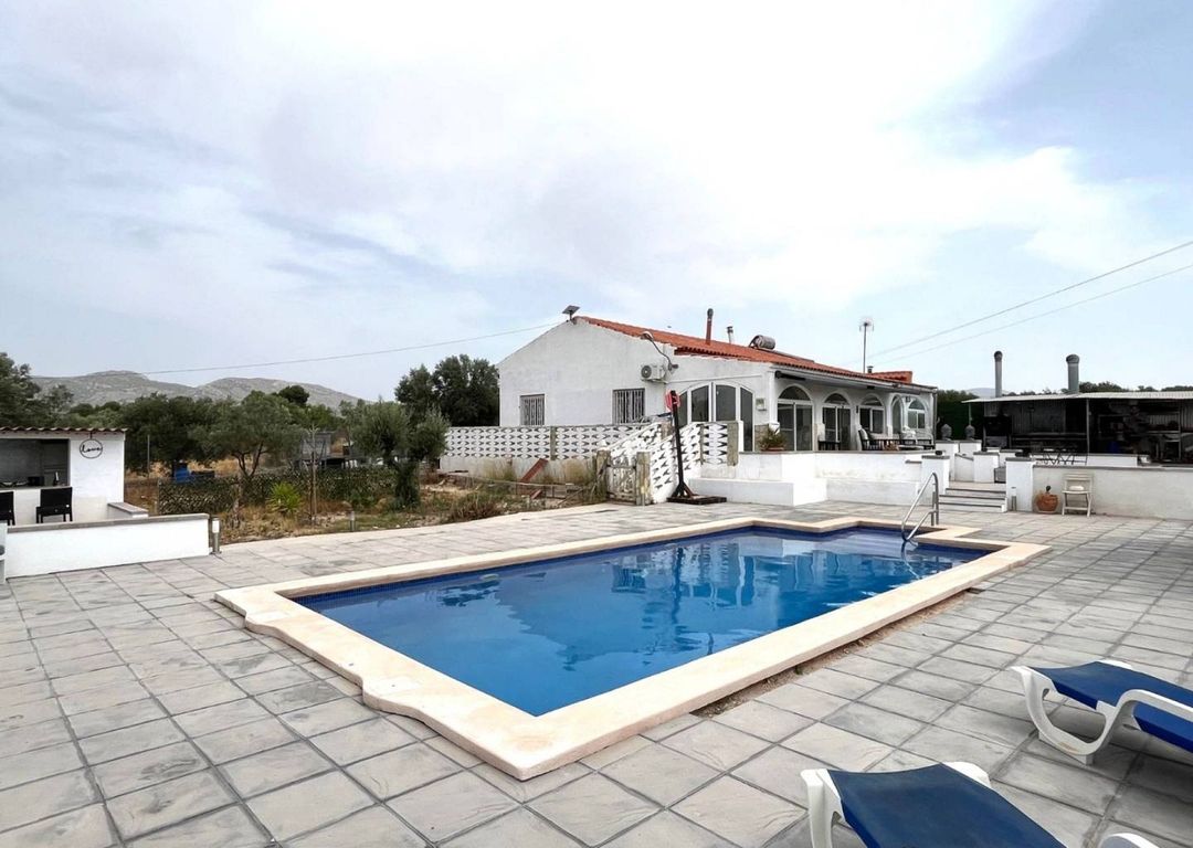Property image 8