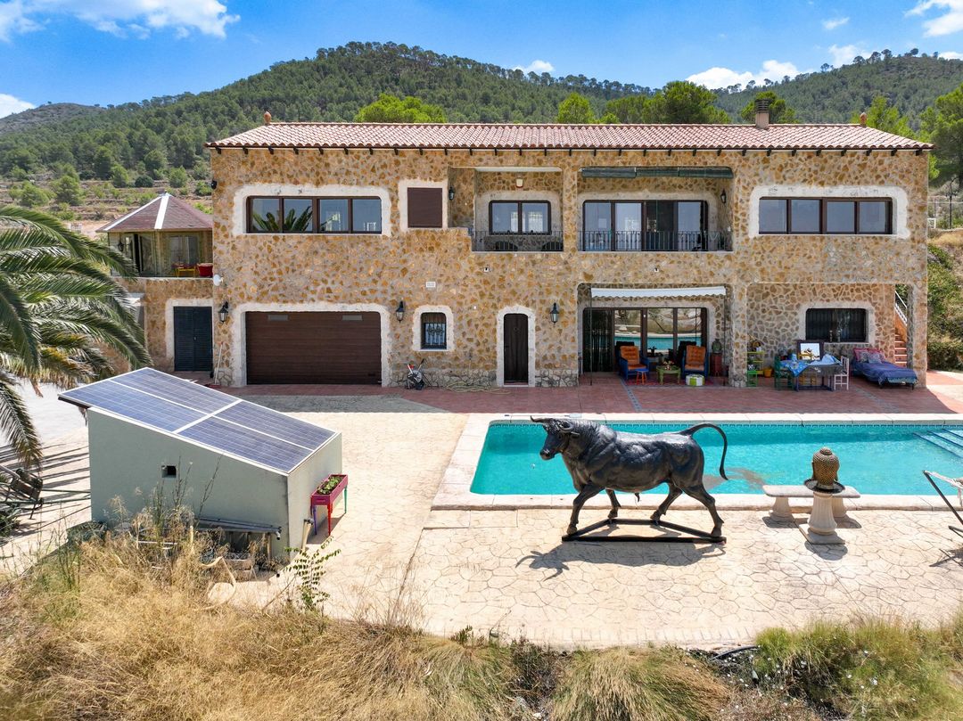 Property image 9