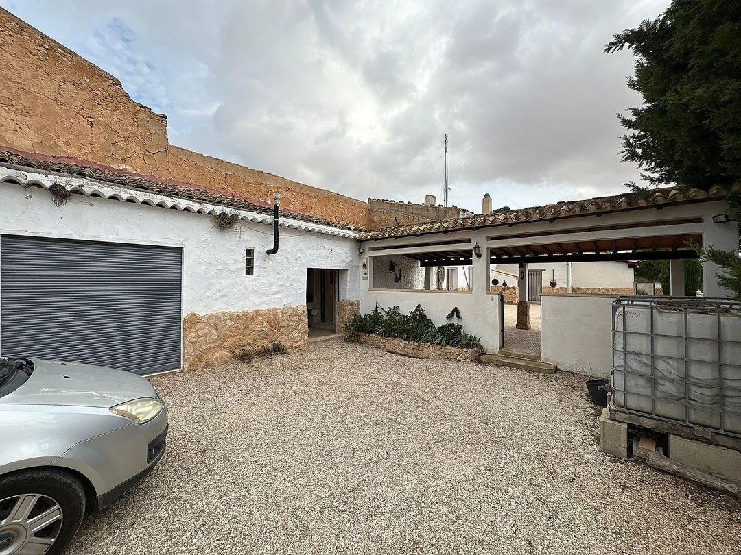 Property image 10