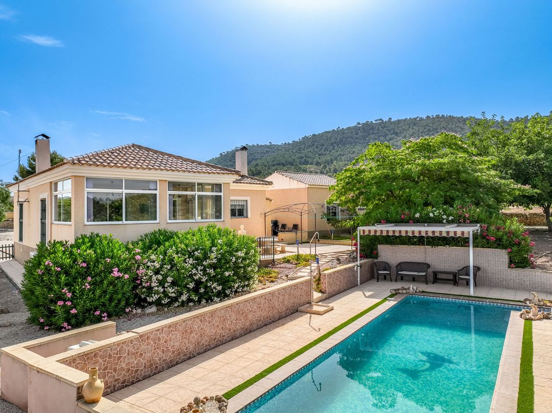 Property image 8