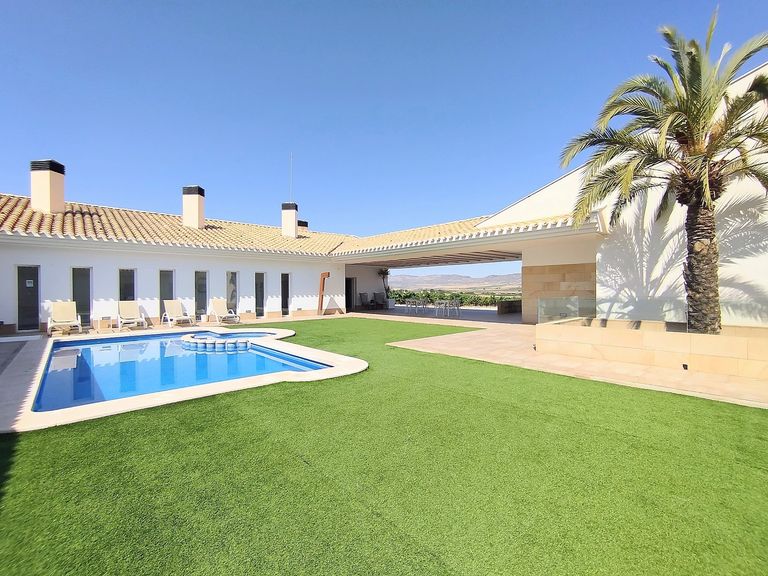 Property thumbnail 3