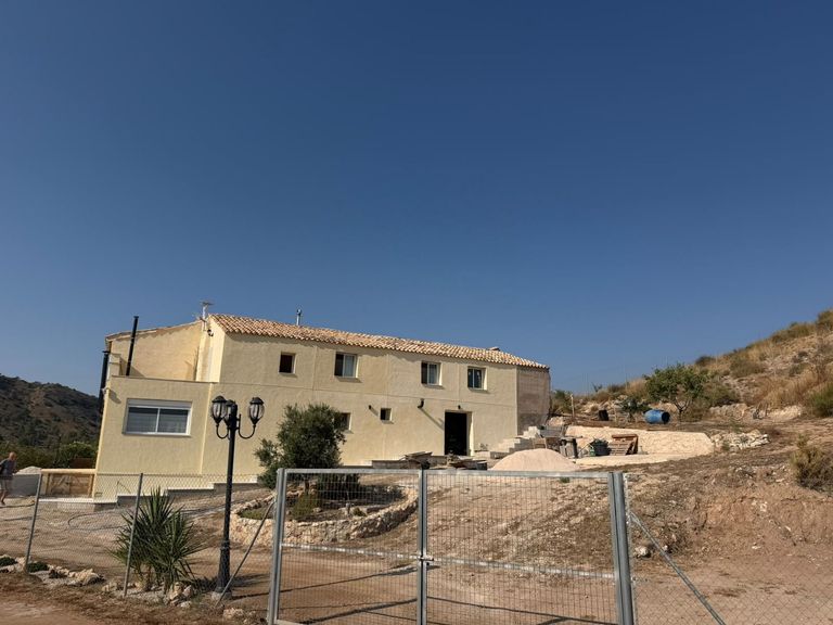 Property thumbnail 1