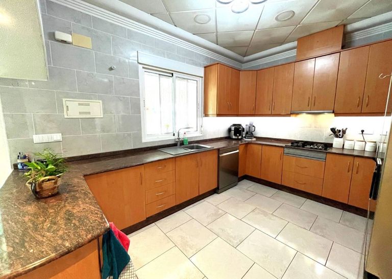 Property thumbnail 32