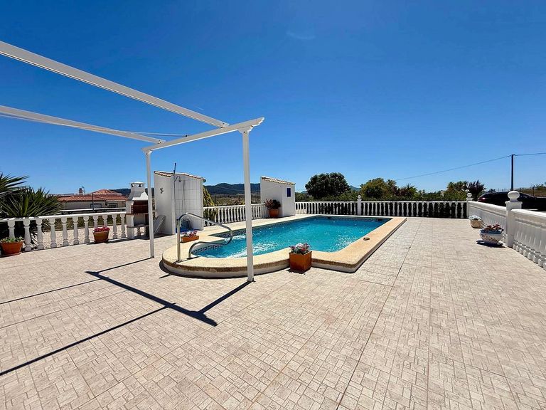 Property thumbnail 6