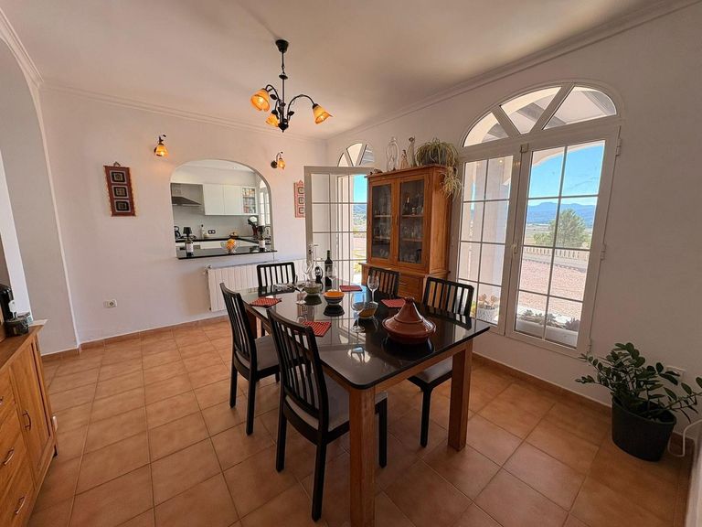 Property thumbnail 25
