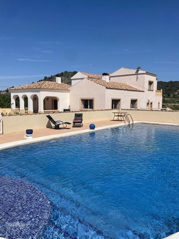 6 bedroom House / Villa in Encebras, Costa Blanca - Property IV6553