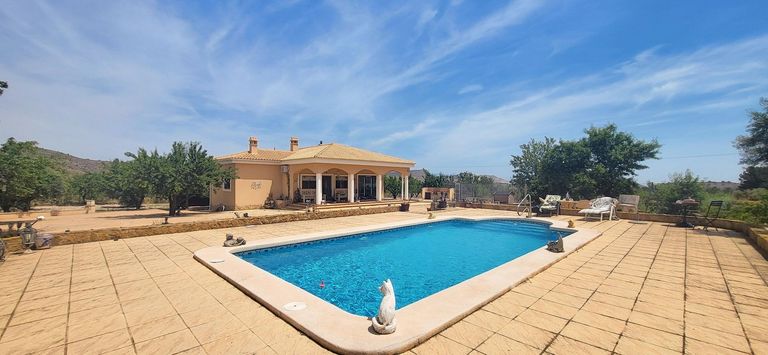 Property thumbnail 2
