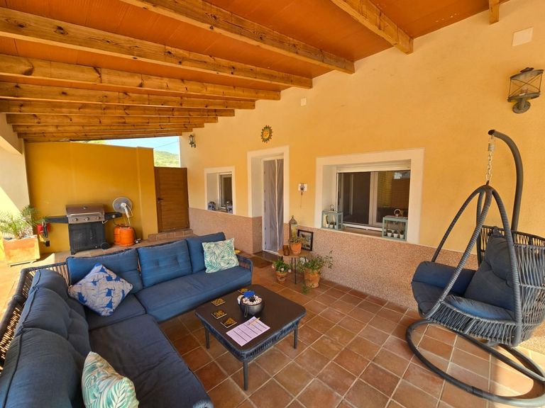 Property thumbnail 8