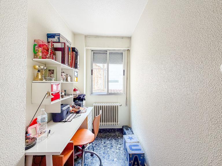 Property thumbnail 9