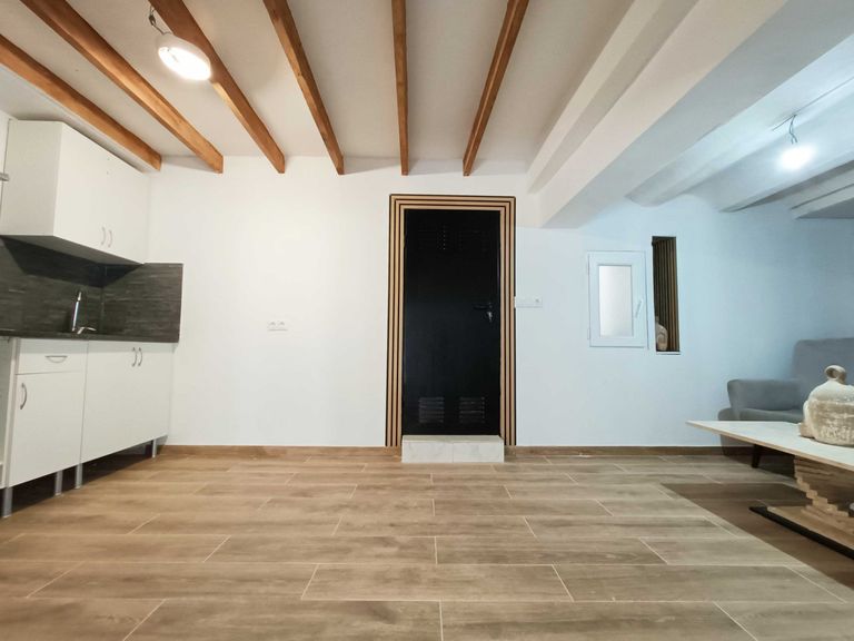 Property thumbnail 6