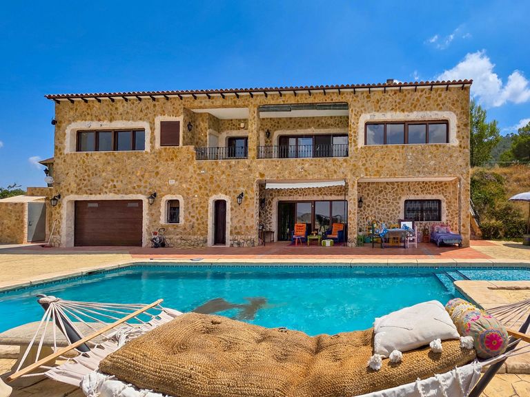 Property thumbnail 3