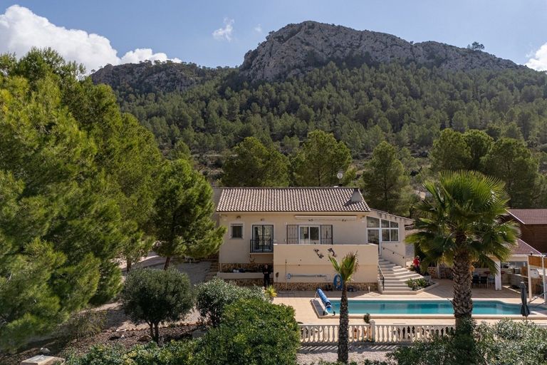 Property thumbnail 1