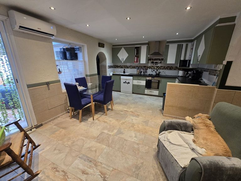 Property thumbnail 8