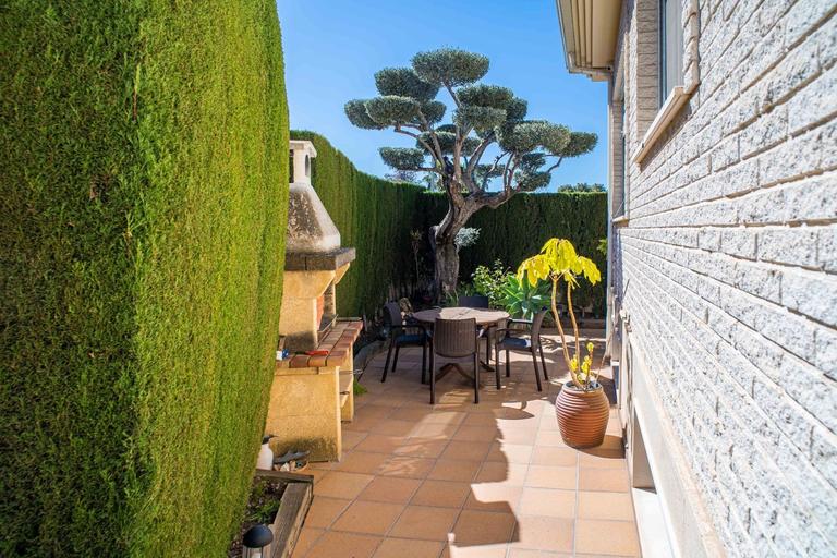 Property thumbnail 11