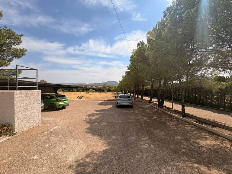Property thumbnail 12