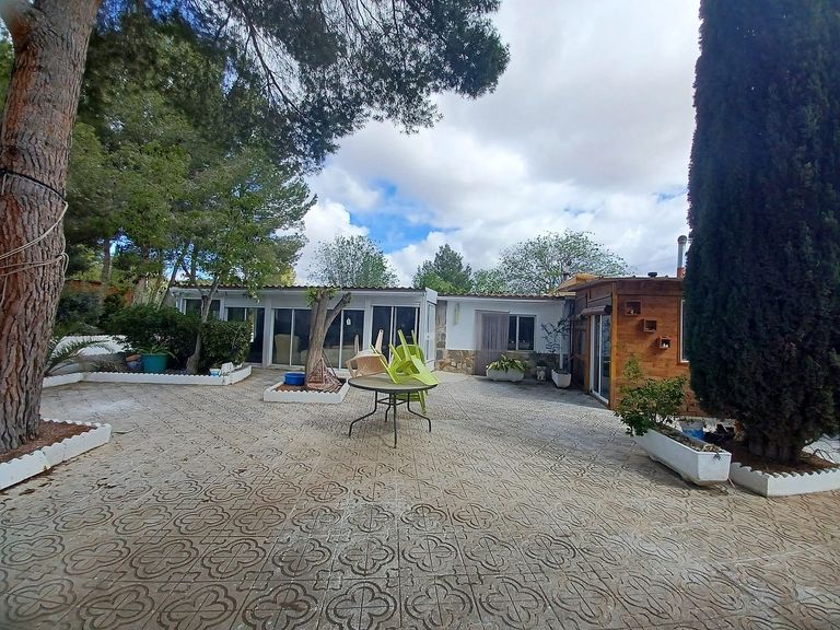 Property thumbnail 4