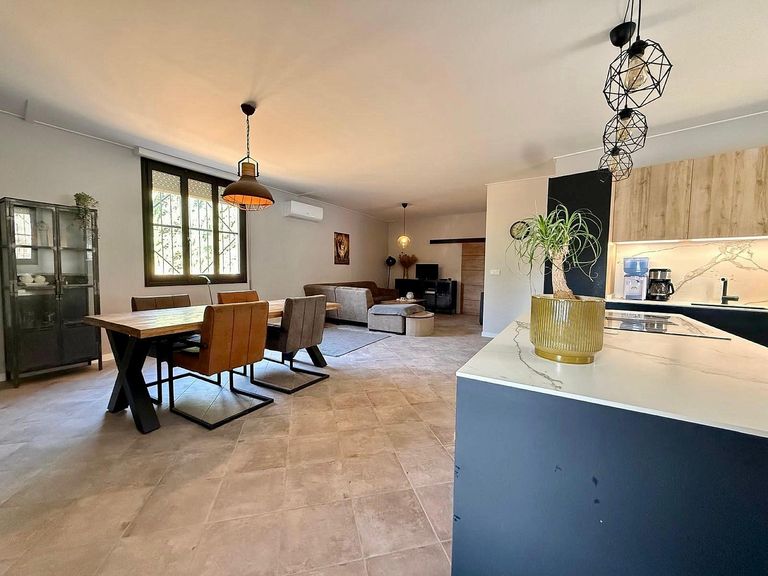 Property thumbnail 1