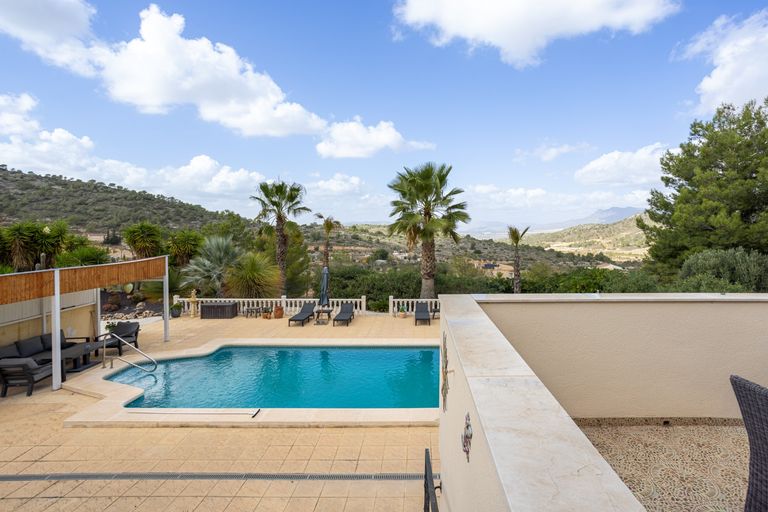 Property thumbnail 40
