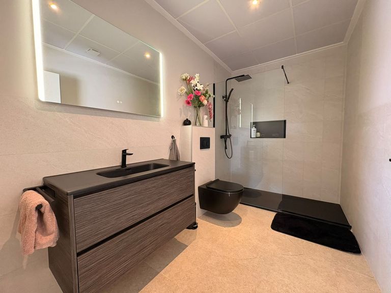 Property thumbnail 36