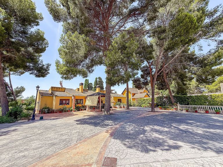 Property thumbnail 9