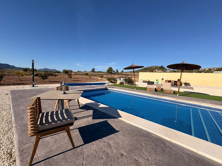 Property thumbnail 8