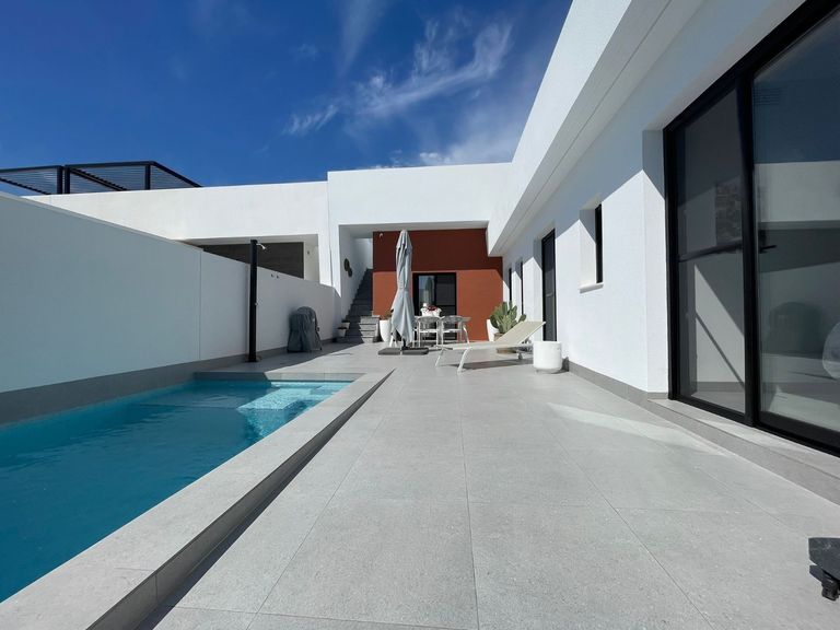 Property thumbnail 1