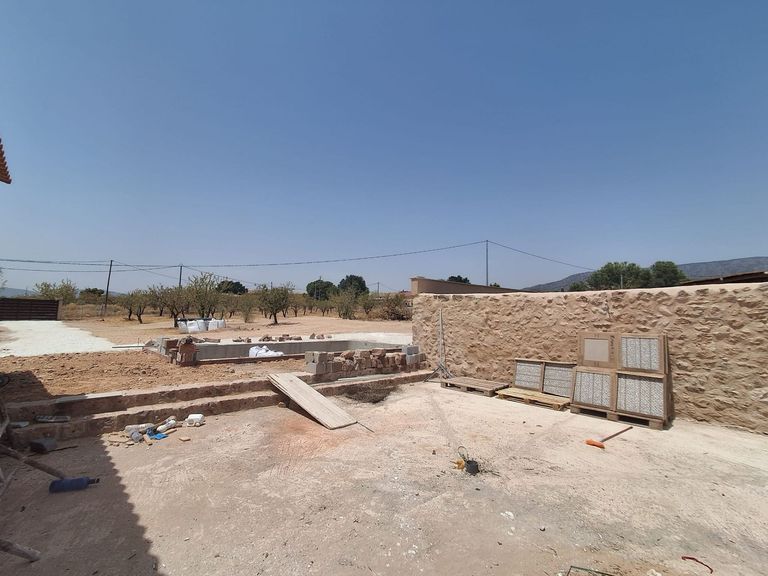 Property thumbnail 12