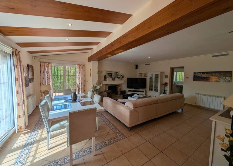 Property thumbnail 4