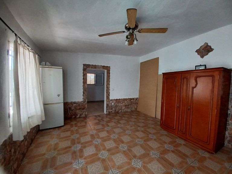 Property thumbnail 35
