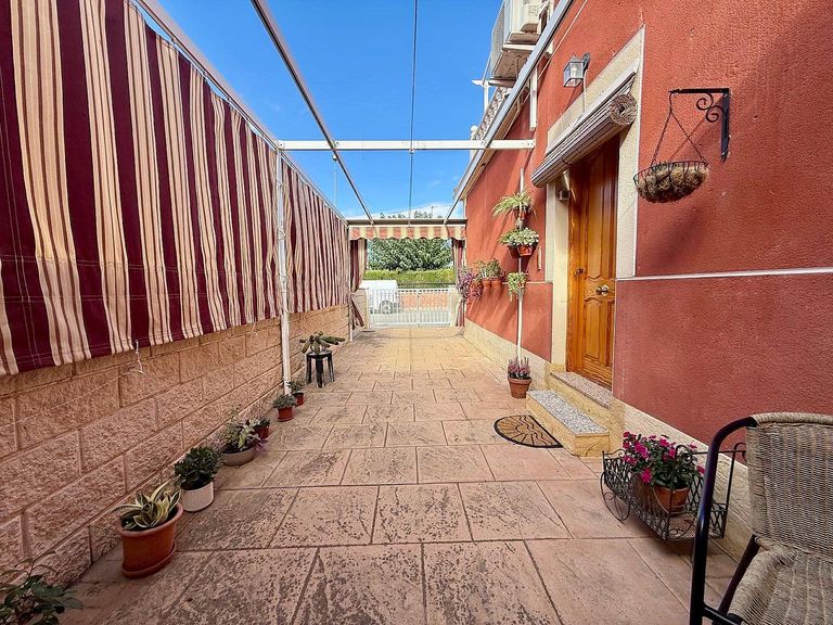 Property thumbnail 3