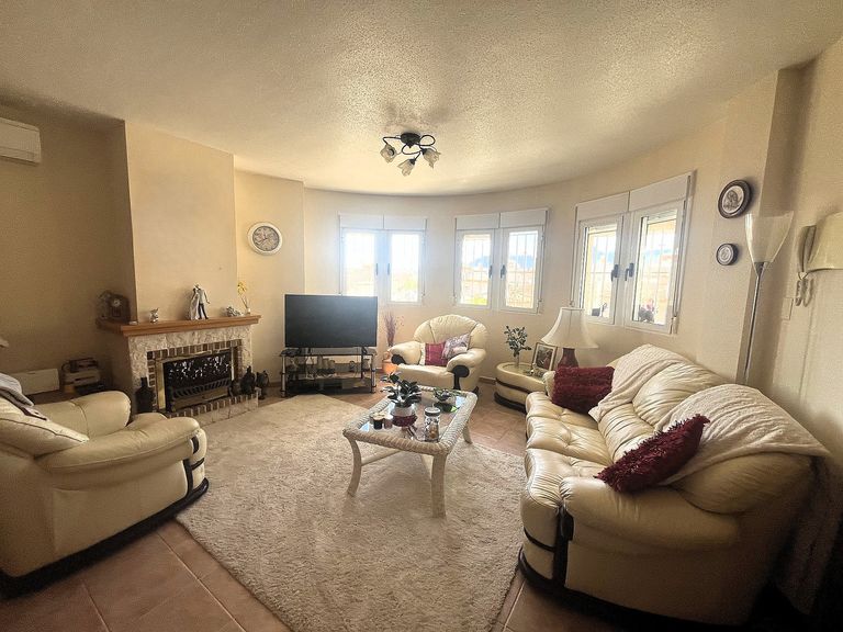 Property thumbnail 1