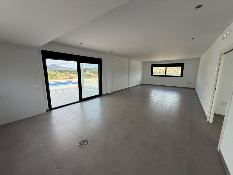 Property thumbnail 9