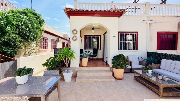 2 bedroom House / Villa in Daya Vieja, Costa Blanca - Property IV4999