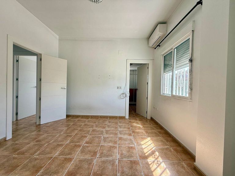 Property thumbnail 25