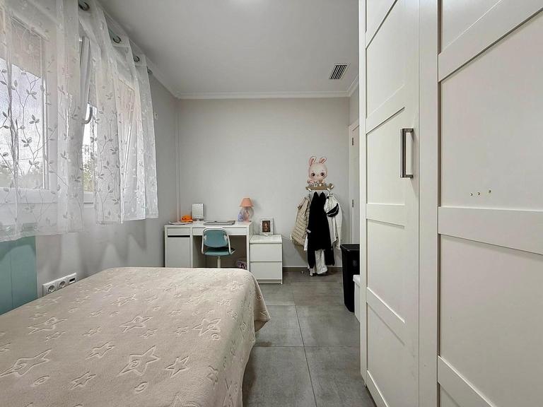 Property thumbnail 25