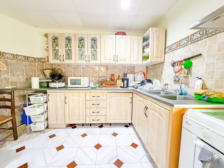 Property thumbnail 12