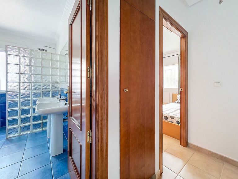 Property thumbnail 17