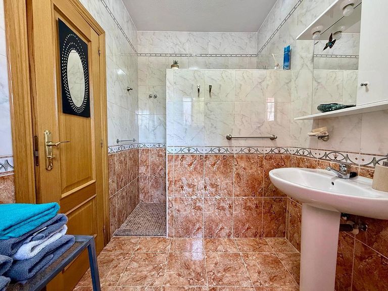 Property thumbnail 26