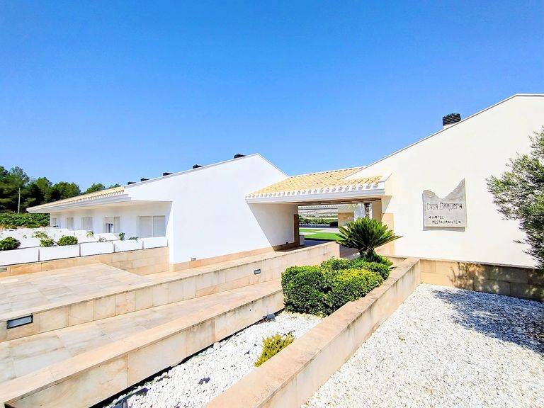 Property thumbnail 1