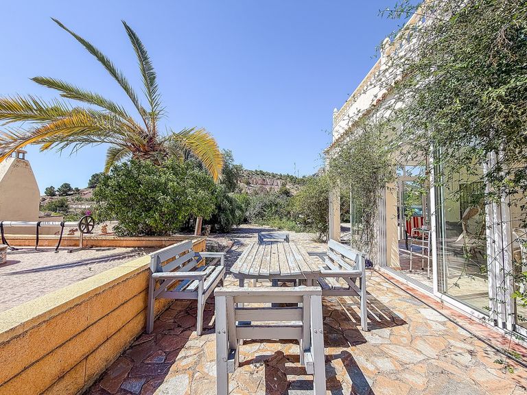 Property thumbnail 11