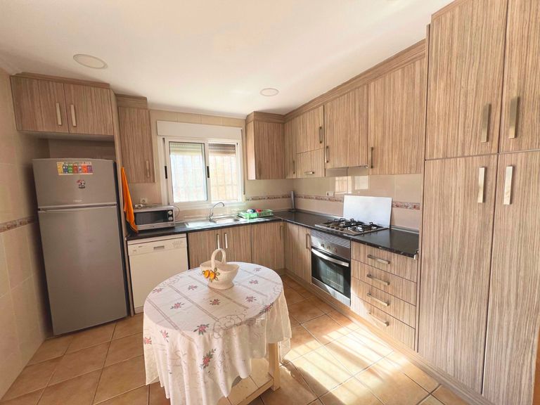 Property thumbnail 4