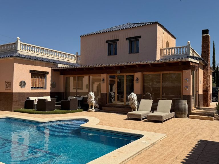 6 bedroom Detached Villa in Salinas, Costa Blanca - Property IV13880