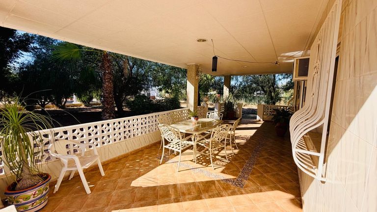 Property thumbnail 1