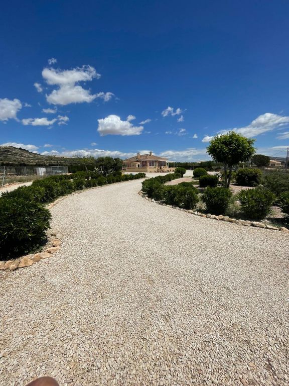 Property thumbnail 35