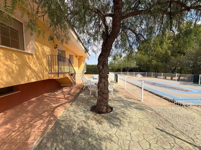 Property thumbnail 9