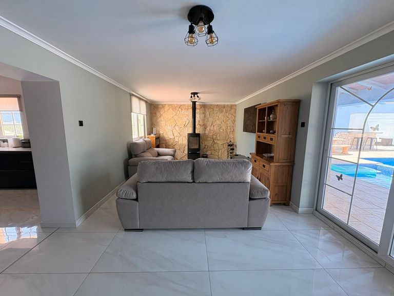 Property thumbnail 38