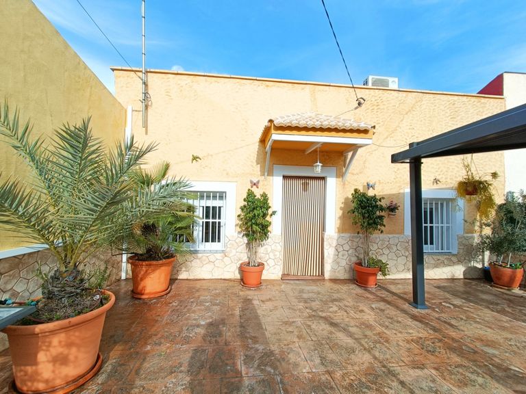 Property thumbnail 1