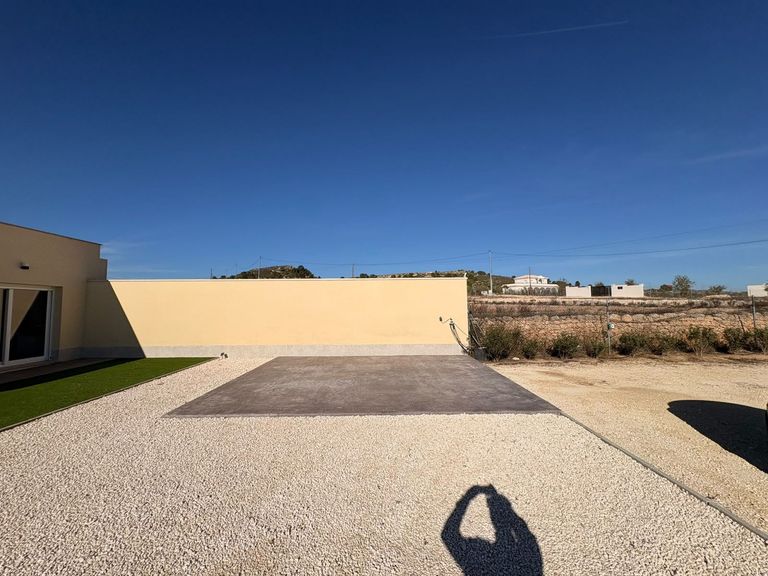 Property thumbnail 7